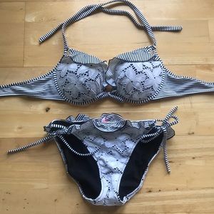 Victoria’s Secret Bikini!